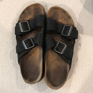 Black Birkenstock’s